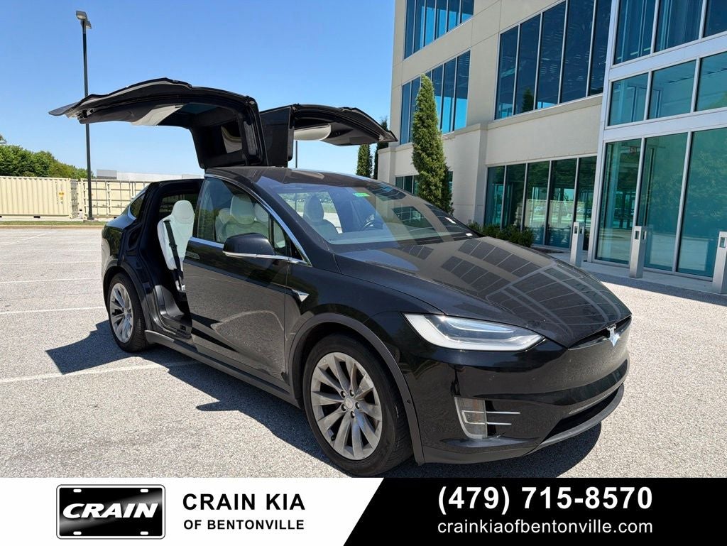 2017 Tesla Model X 75D - AWD / CLEAN CARFAX