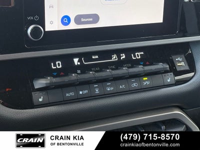 2025 Toyota Sequoia SR5 - 4WD / SUNROOF / CLEAN CARFAX / ONE OWNER