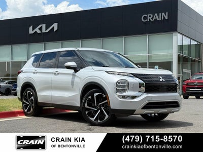 2022 Mitsubishi Outlander SE - 4WD / CLEAN CARFAX