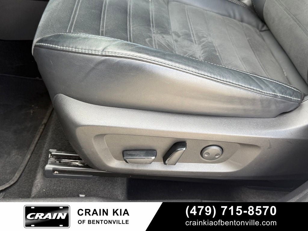 2022 Mitsubishi Outlander SE - 4WD / CLEAN CARFAX