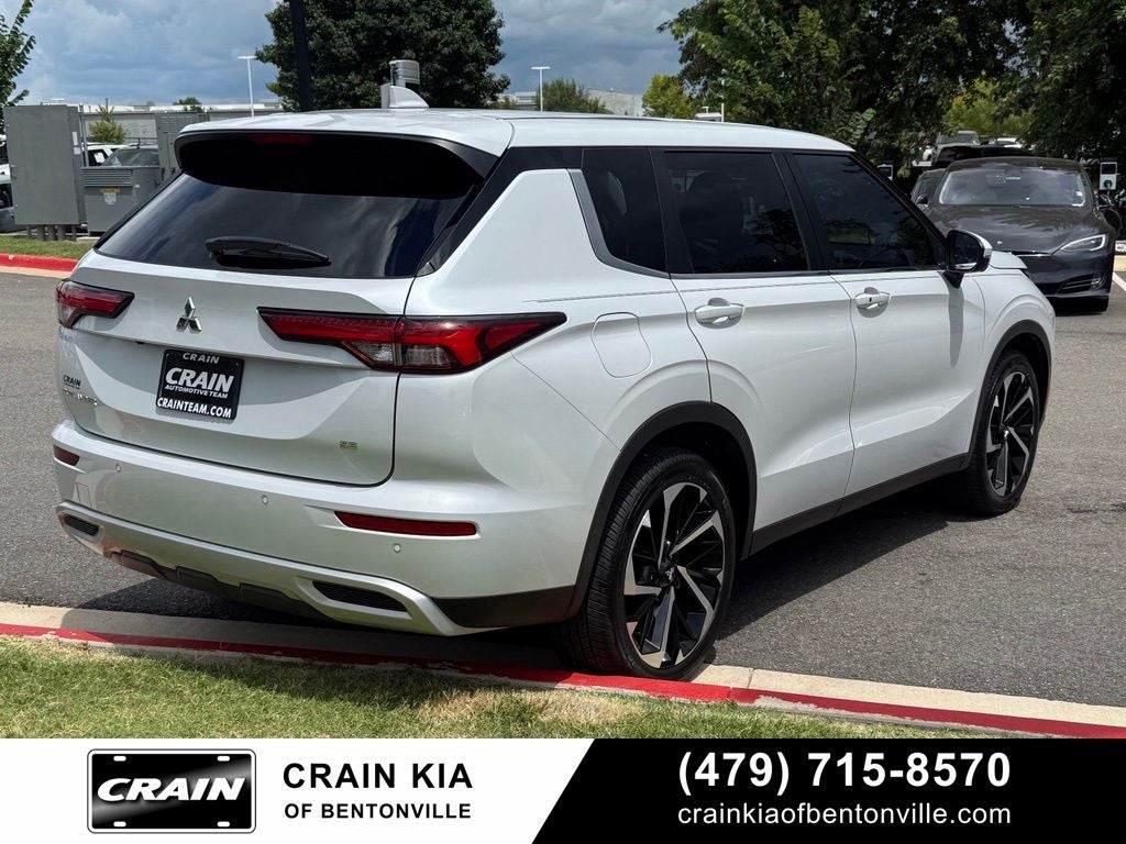 2022 Mitsubishi Outlander SE - 4WD / CLEAN CARFAX