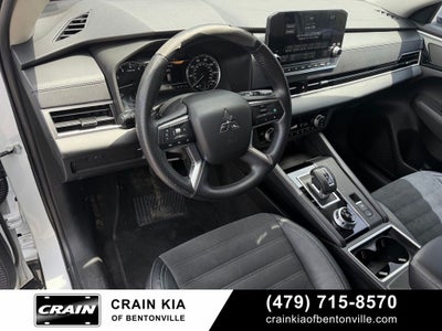 2022 Mitsubishi Outlander SE - 4WD / CLEAN CARFAX