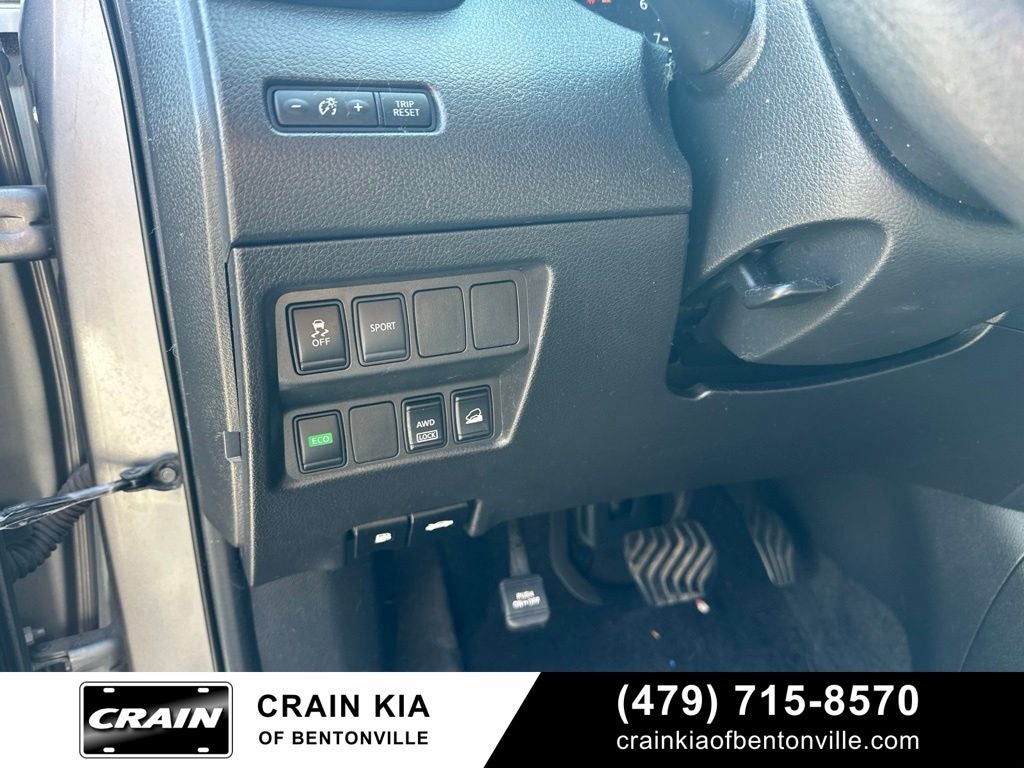 2016 Nissan Rogue SV - AWD / CLEAN CARFAX