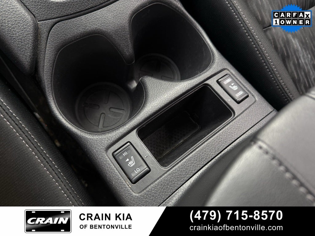 2020 Nissan Rogue SV - AWD / CARFAX ONE OWNER