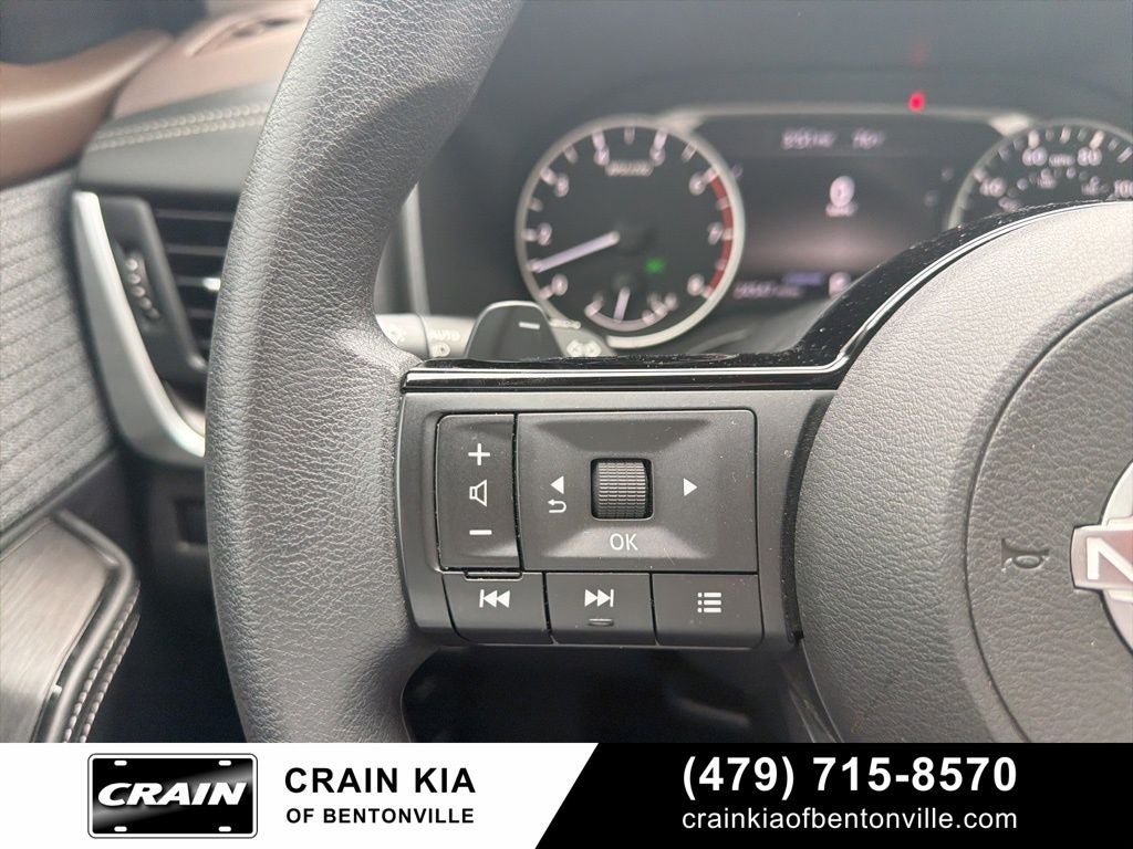 2023 Nissan Rogue SV - CLEAN CARFAX / ONE OWNER