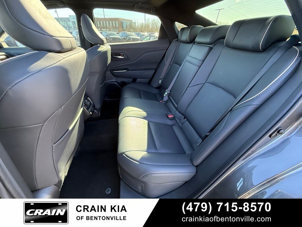 2023 Toyota Crown Limited - AWD / PANORAMIC SUNROOF