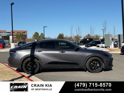 2023 Toyota Crown Limited - AWD / PANORAMIC SUNROOF