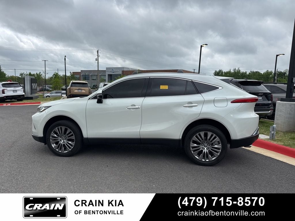 2022 Toyota Venza XLE - AWD