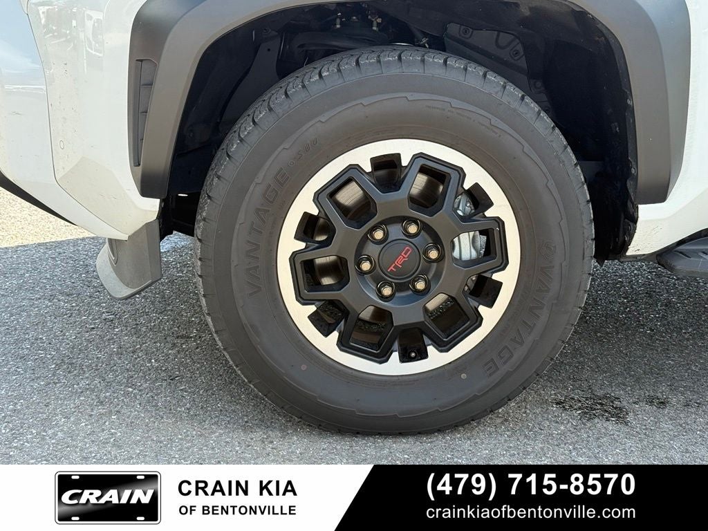 2025 Toyota 4Runner TRD Off-Road - 4WD / CLEAN CARFAX / ONE OWNER