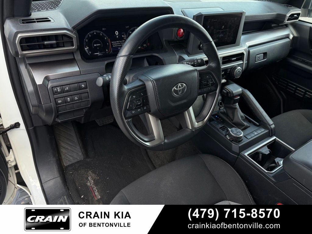 2025 Toyota 4Runner TRD Off-Road - 4WD / CLEAN CARFAX / ONE OWNER