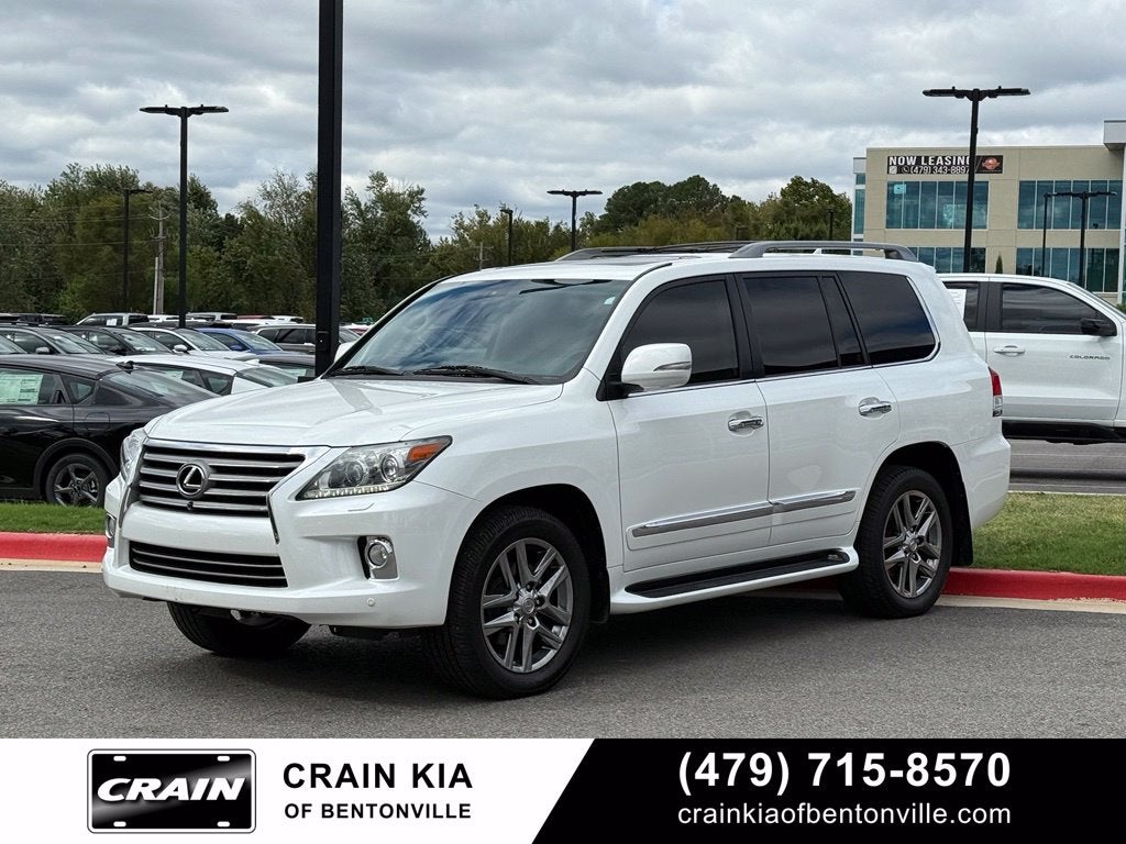 2013 Lexus LX 570 - 4WD / SUNROOF / CLEAN CARFAX