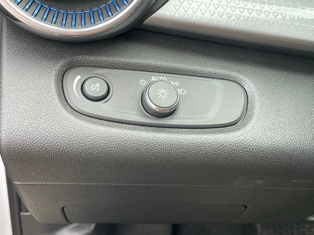 2025 Chevrolet Trax LT - CLEAN CARFAX / ONE OWNER