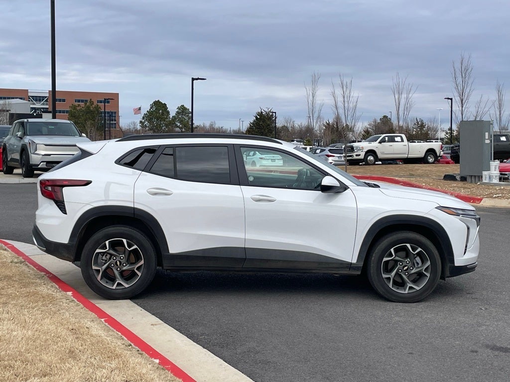 2025 Chevrolet Trax LT - CLEAN CARFAX / ONE OWNER