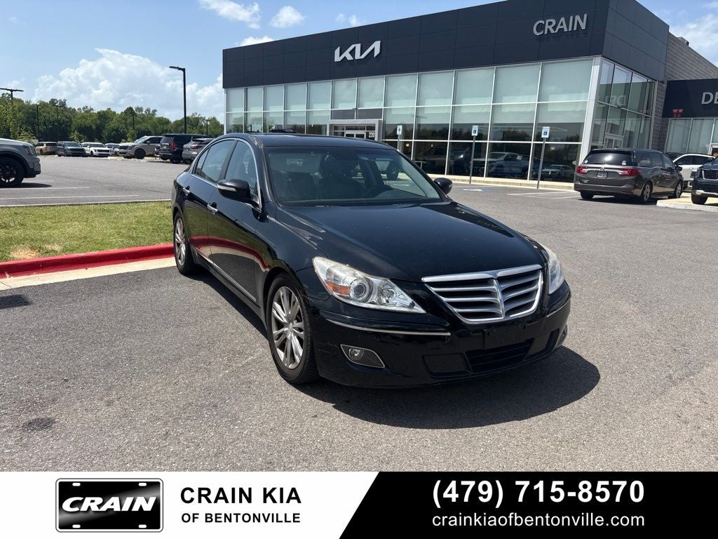 2011 Hyundai GENESIS 4.6 - AWD / SUNROOF / ONE OWNER