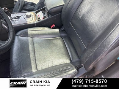 2011 Hyundai GENESIS 4.6 - AWD / SUNROOF / ONE OWNER