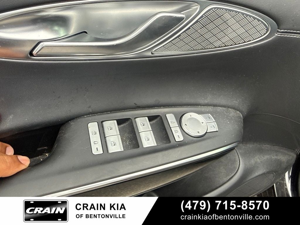 2022 Genesis GV70 2.5T - AWD / CLEAN CARFAX