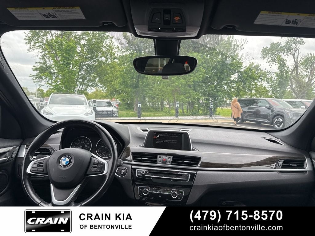 2017 BMW X1 sDrive28i - CLEAN CARFAX / PANORAMIC SUNROOF