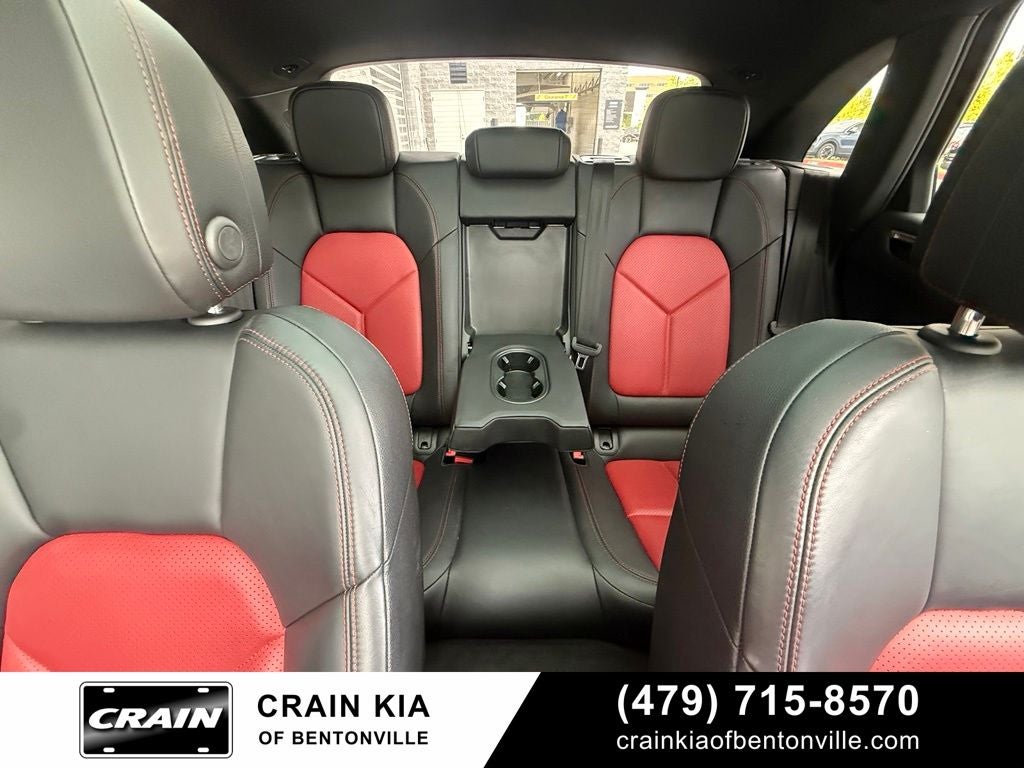 2021 Porsche Macan Base - AWD / PANORAMIC SUNROOF / CLEAN CARFAX