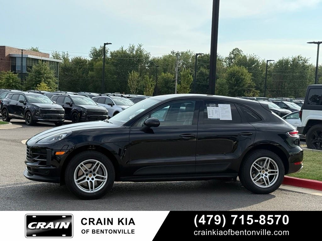 2021 Porsche Macan Base - AWD / PANORAMIC SUNROOF / CLEAN CARFAX