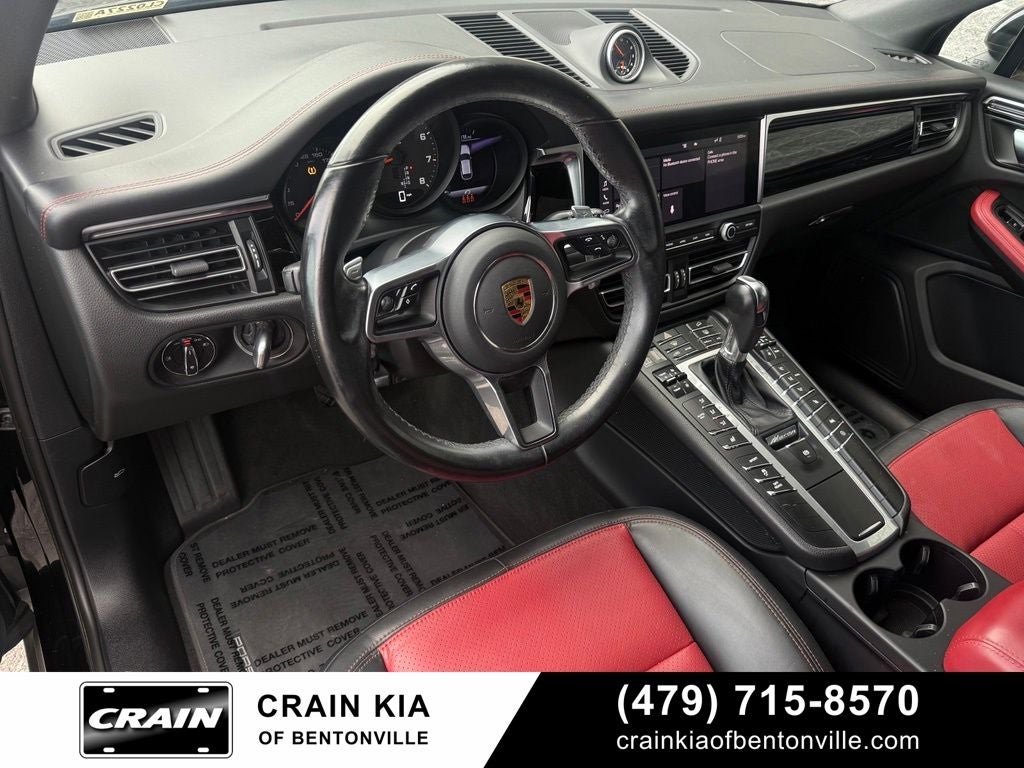 2021 Porsche Macan Base - AWD / PANORAMIC SUNROOF / CLEAN CARFAX