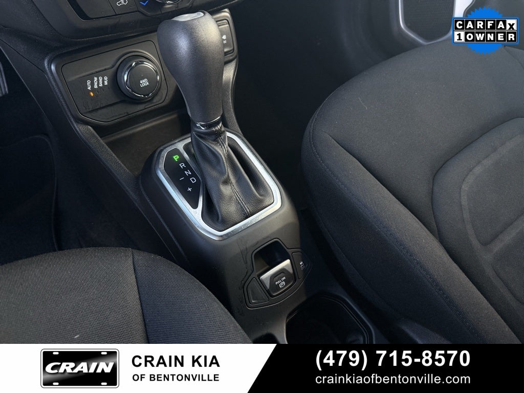 2019 Jeep Renegade Latitude - 4WD / CLEAN CARFAX / ONE OWNER