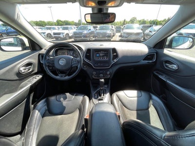2019 Jeep Cherokee Latitude Plus CLEAN CARFAX / REMOTE START