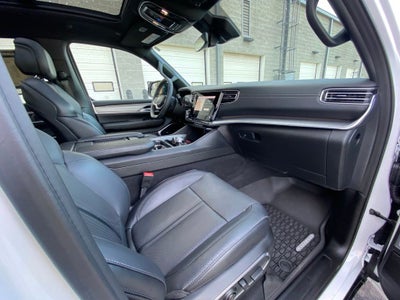 2024 Jeep Wagoneer Series II 4X4 / LEATHER / MOONROOF / LOADED