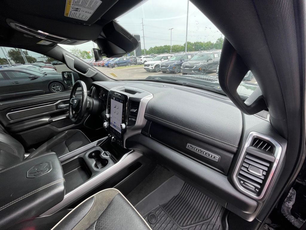 2023 RAM 1500 Laramie HEATED SEATS / NAV / COOLED SEATS
