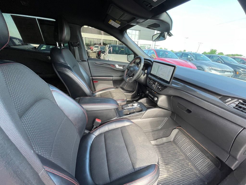 2023 Ford Escape ST-Line ONE OWNER / CLEAN CARFAX