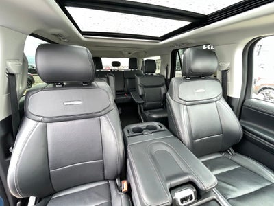 2025 Ford Expedition Max Platinum 4X4 / MOONROOF / HEATED SEATS