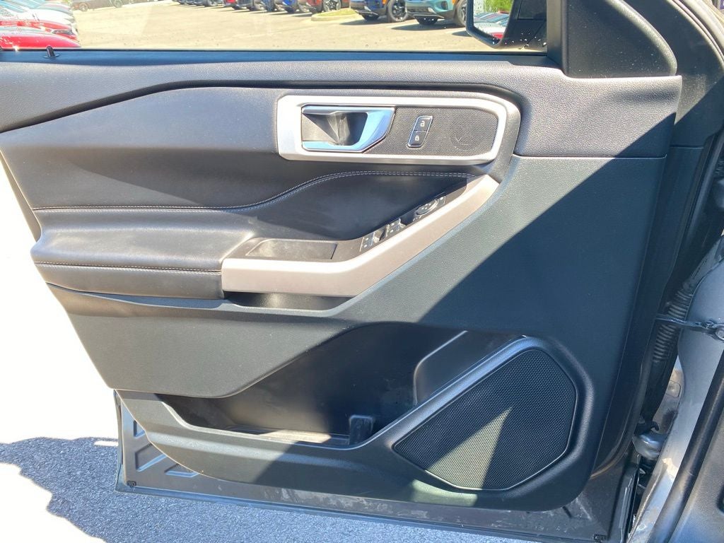 2024 Ford Explorer XLT RWD / ONE OWNER / HEATED SEATS