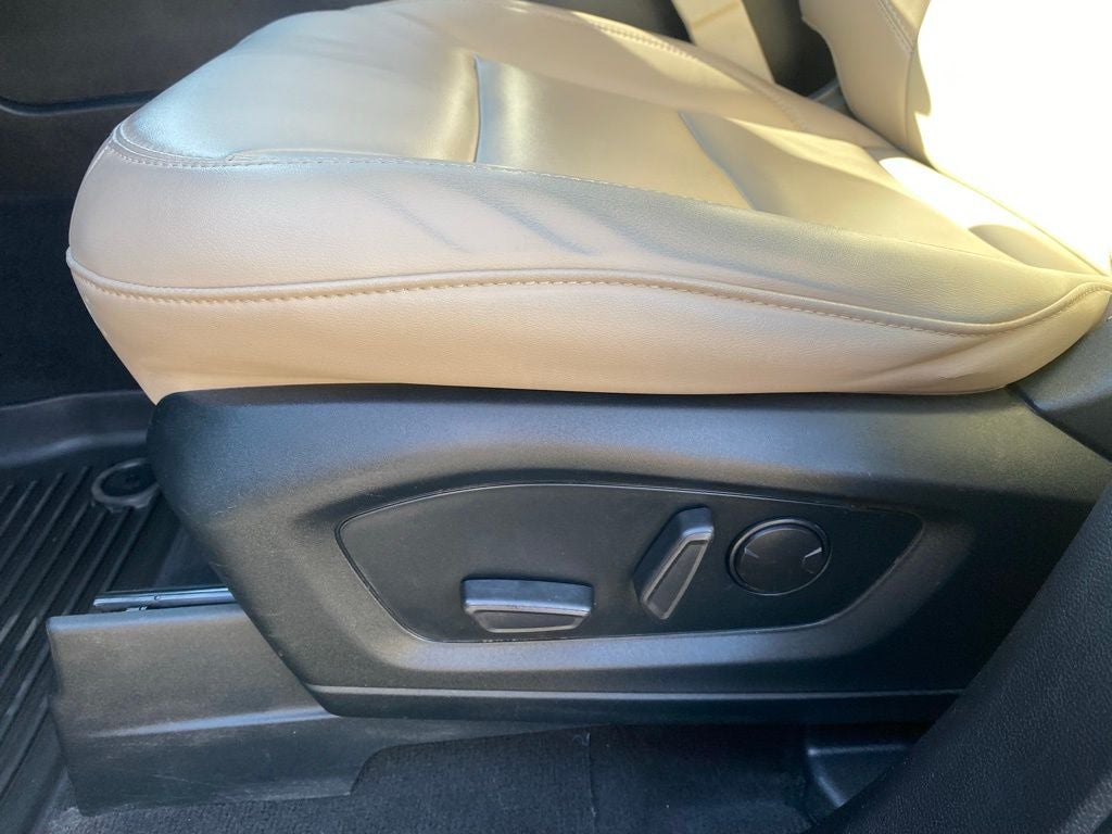 2022 Ford Explorer XLT ONE OWNER