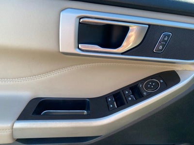 2022 Ford Explorer XLT ONE OWNER