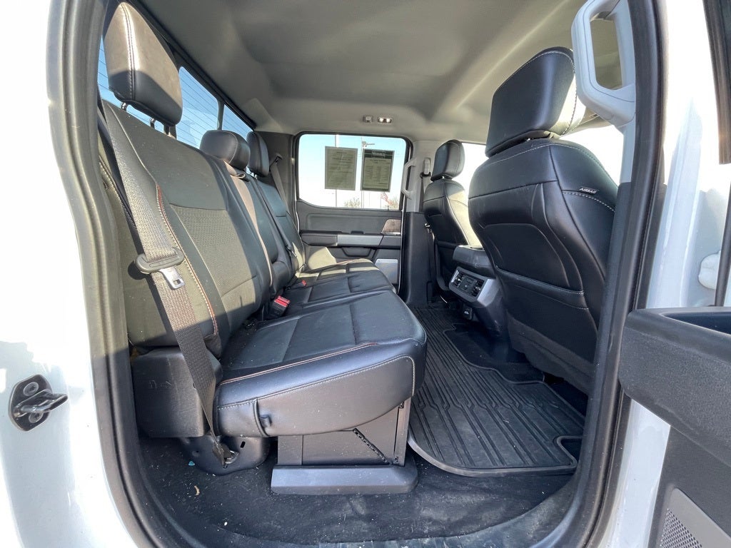 2024 Ford F-350SD Lariat 4X4 / NAV / HEATED SEATS