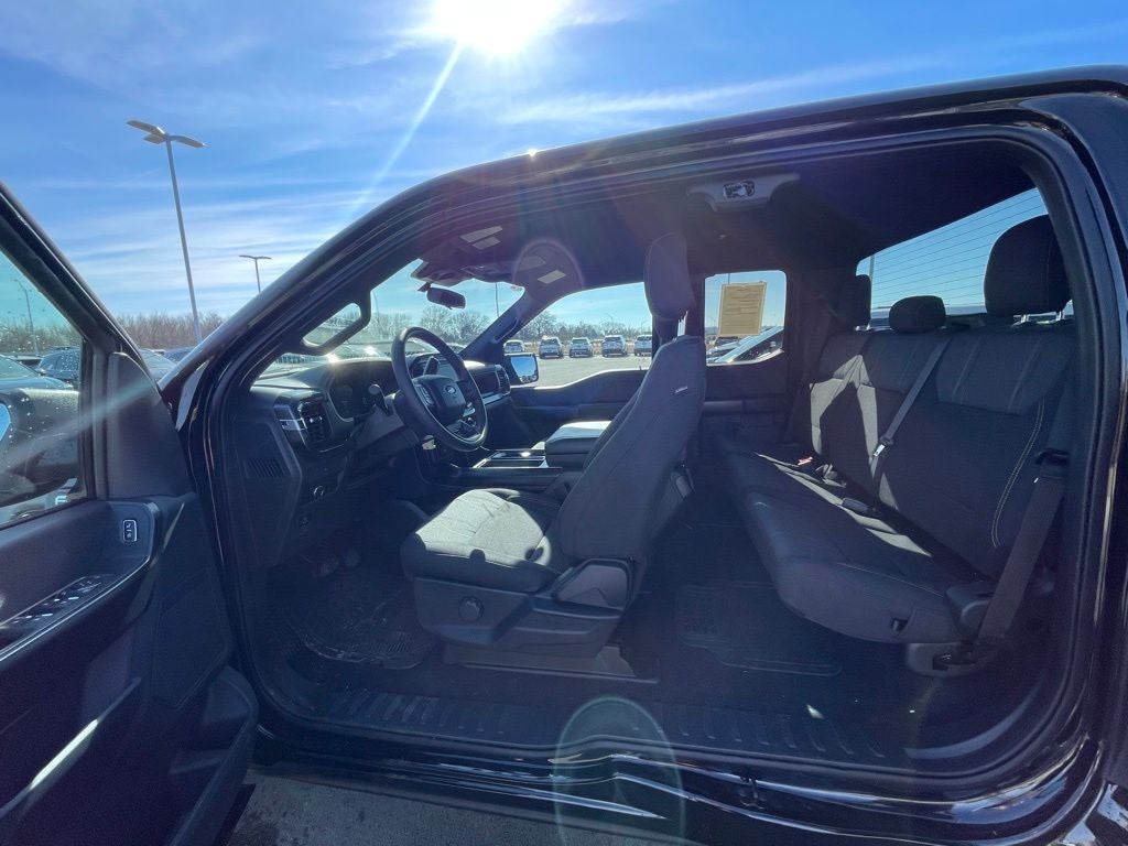 2025 Ford F-150 STX RWD / ONE OWNER / CLEAN CARFAX