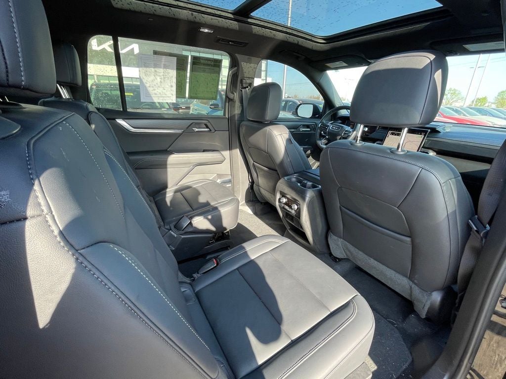 2024 GMC Acadia Elevation