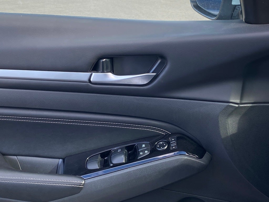 2023 Nissan Altima 2.5 SL BOSE AUDIO / NAV / HEATED SEATS