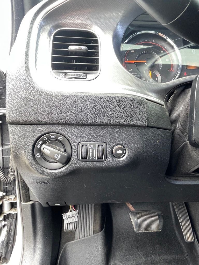 2014 Dodge Charger R/T HEATED SEATS / CLEAN CARFAX / NAV