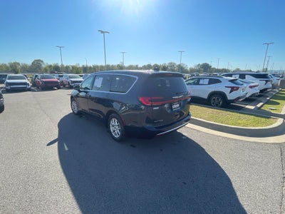 2023 Chrysler Pacifica Touring L HEATED SEATS / POWER DRIVERS SEAT