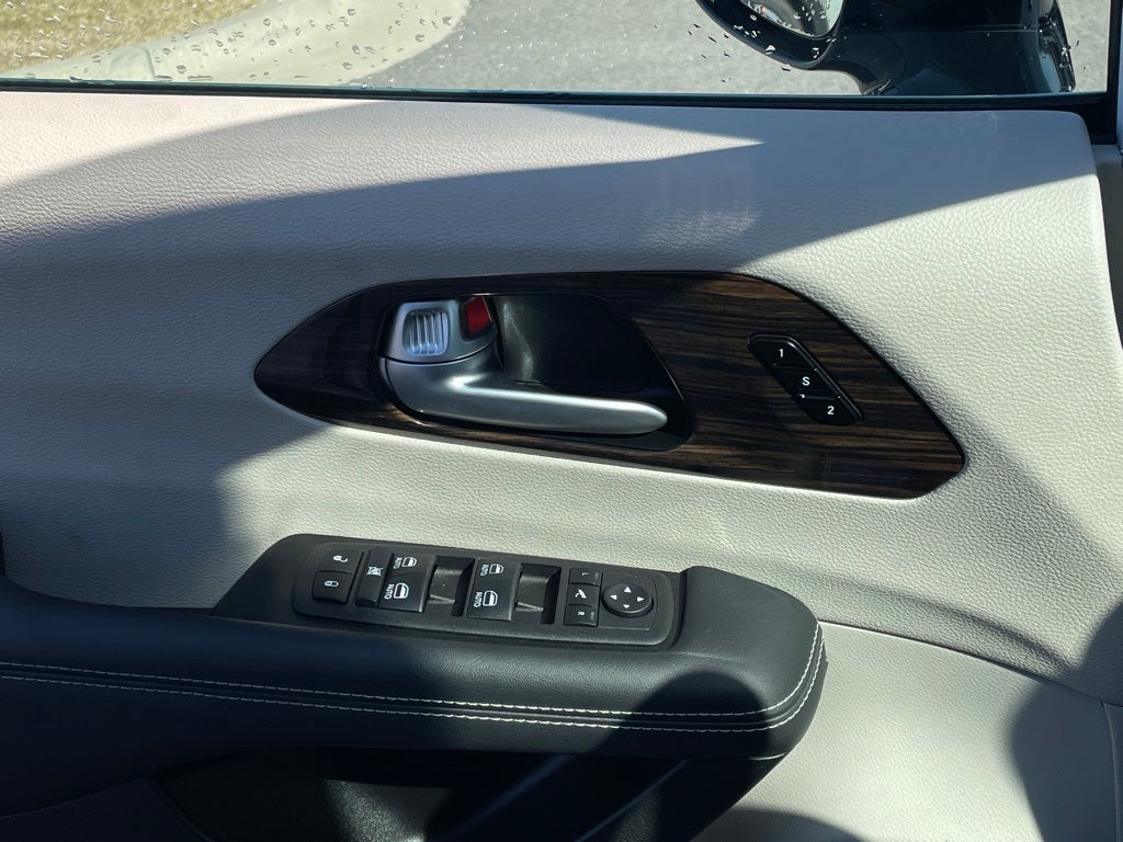 2024 Chrysler Pacifica Limited HEATED SEATS / LEATHER / MOONROOF