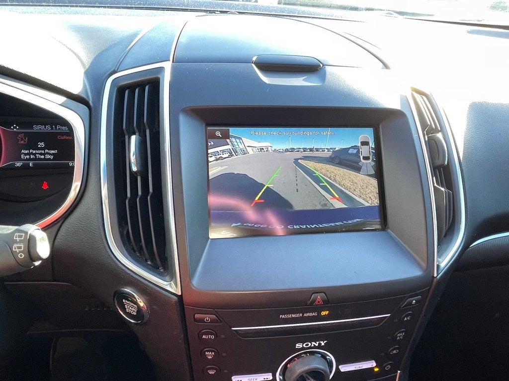 2015 Ford Edge Titanium VERY CLEAN / LOW PAYMENTS