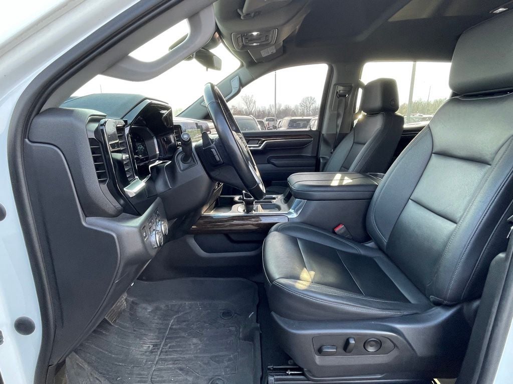 2023 GMC Sierra 1500 Elevation 4X4 / LEATHER / HEATED SEATS