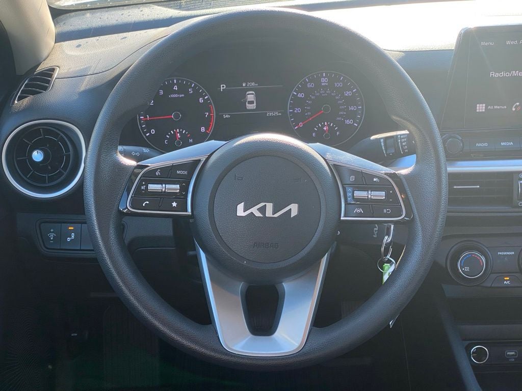 2024 Kia Forte LXS CPO / TECH PACKAGE