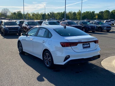 2024 Kia Forte LXS CPO / TECH PACKAGE