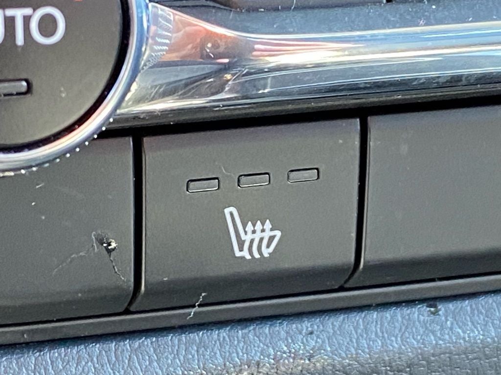 2025 Mazda Mazda CX-30 2.5 S Preferred Package AWD / CLEAN CARFAX / HEATED SEATS