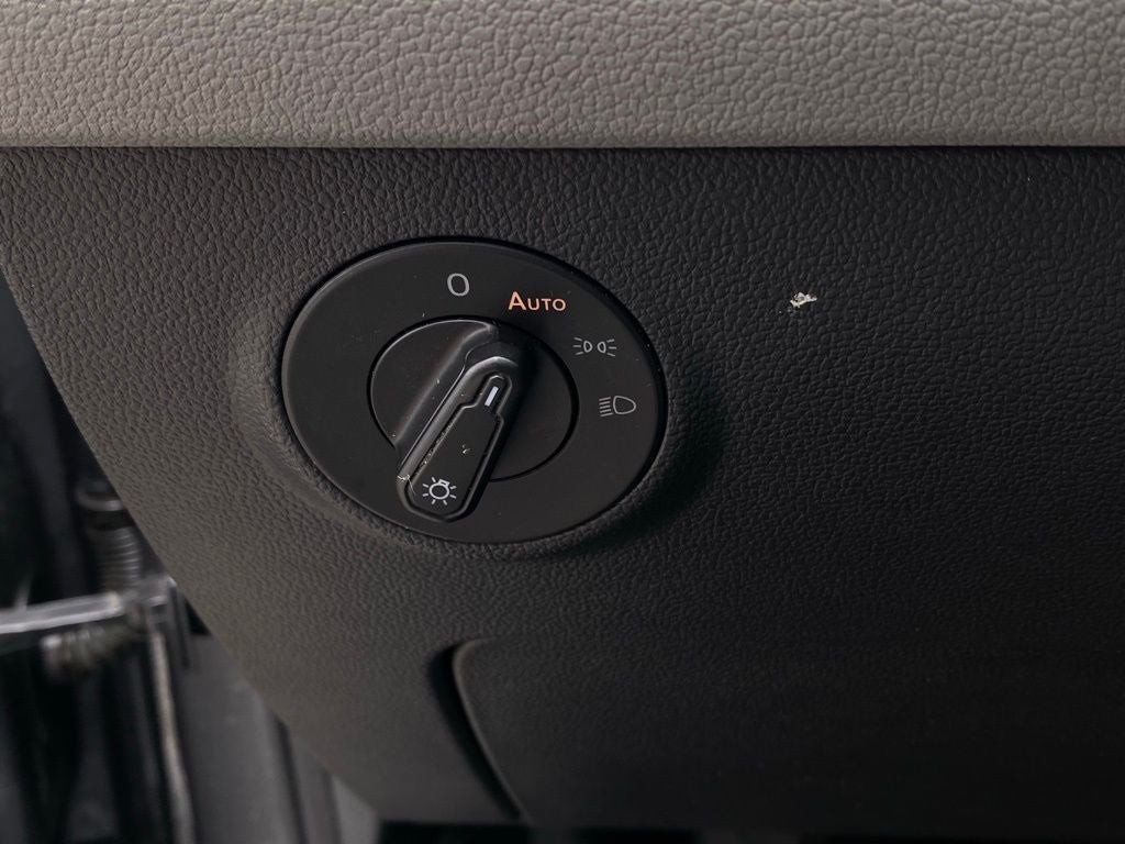 2023 Volkswagen Taos 1.5T S ONE OWNER / BACK UP CAM /