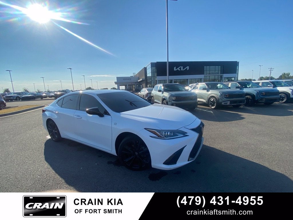 2021 Lexus ES 350 F Sport MOONROOF / HEATED SEATS / NAV