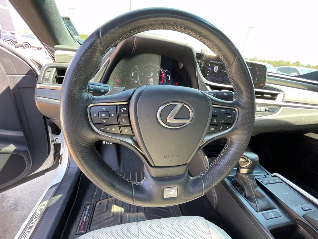 2021 Lexus ES 350 F Sport MOONROOF / HEATED SEATS / NAV