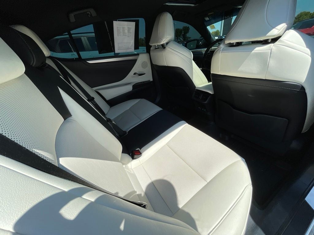 2021 Lexus ES 350 F Sport MOONROOF / HEATED SEATS / NAV