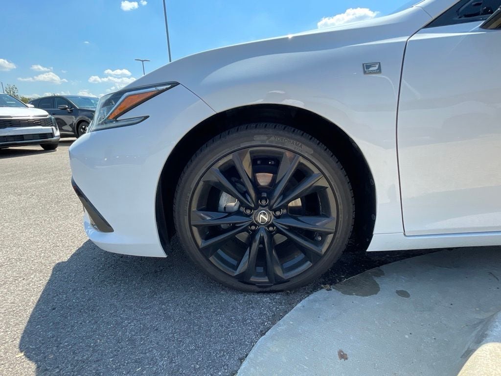 2021 Lexus ES 350 F Sport MOONROOF / HEATED SEATS / NAV